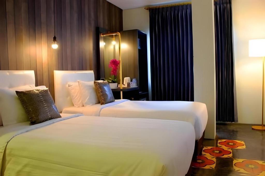 Couleur Hotel Cengkareng Giacarta Esterno foto