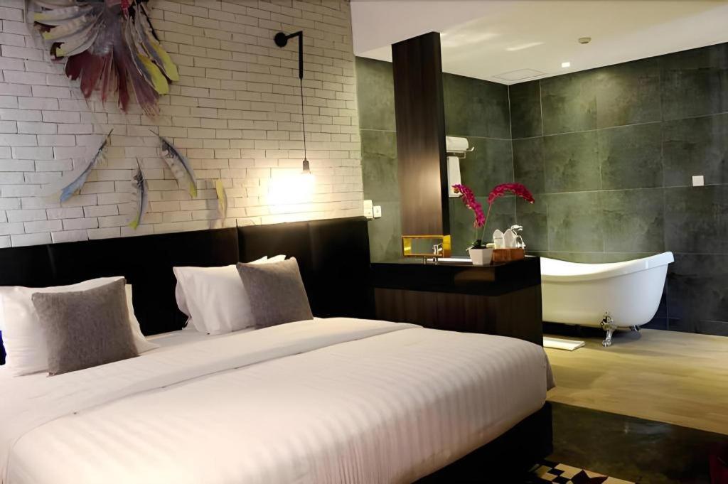 Couleur Hotel Cengkareng Giacarta Esterno foto
